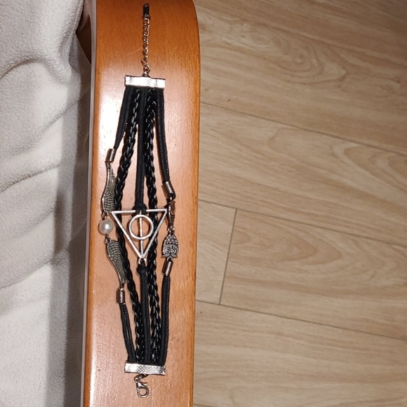 Harry Potter Deathly Hallows Bracelet - Picture 2 of 3